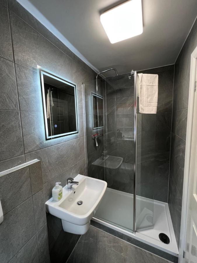 Avenham Apartment